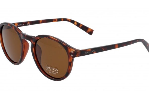 Marchon se encarga de diseñar y vender las gafas de Nautica, marca que pertenece a Authentic Brands Group.