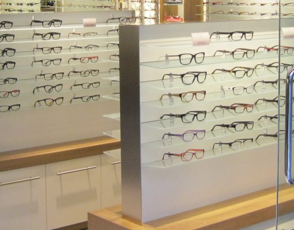 Interior de una óptica de New Look Vision Group.