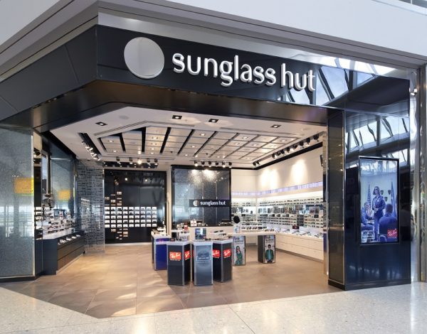 Essilorluxottica travlel retail