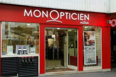 Establecimiento de Monopticien en Francia. La cadena es parte de la española Mióptico.