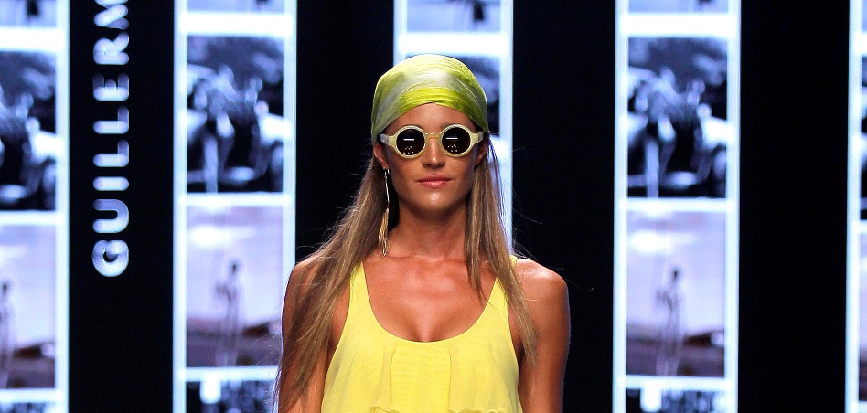 Las gafas de Guillermina baeza by Cione fueron protagonistas durante Moda Cálida.
