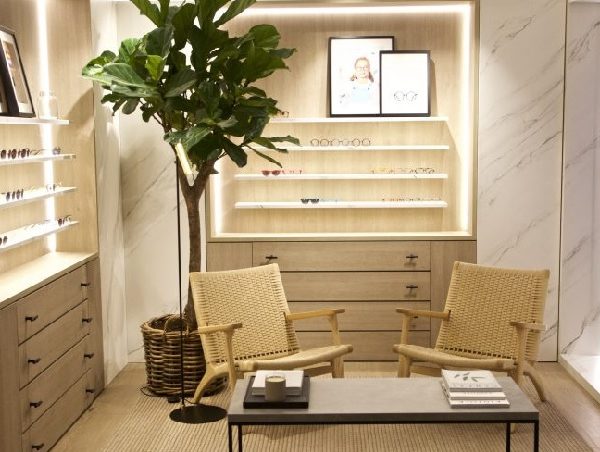 La foto corresponde a la nueva imagen de las ópticas de Multiópticas, que se lanzó en septiembre de 2018, en paralelo con la primera fase de su transformación digital.