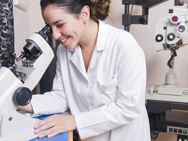 El coste laboral anual en el sector sanitario crecer un 3,8% en 2021