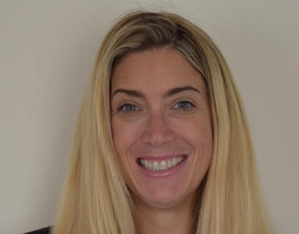 Hilary Harper, ex director financiera de ESSILORLUXOTTICA.