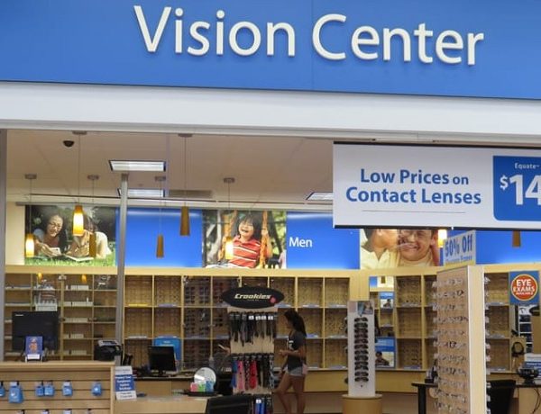 National Vision Holding reabre las tiendas