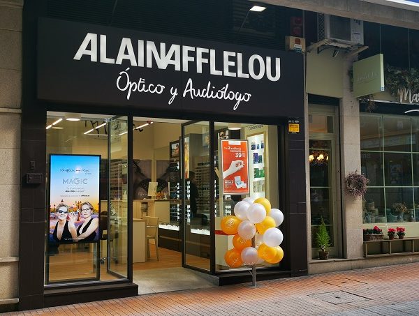 Alain Afflelou, audiología