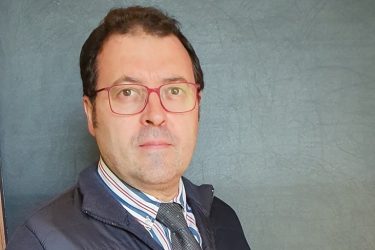 Luis Ángel Merino, decano del Colegio de Ópticos Optometristas de Castilla y León., pide la inclusión de los ópticos en la sanidad pública