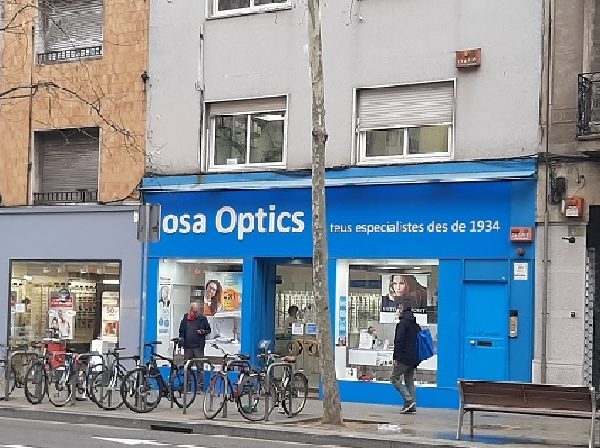 Josa Optics ha concentrado la actividad en Sants en su local histórico.