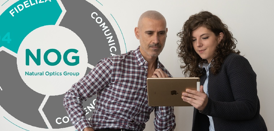 Julio Rams, director de marketing y transformación digital, y Helena Boria responsable del servicio de fidelización de NOG.