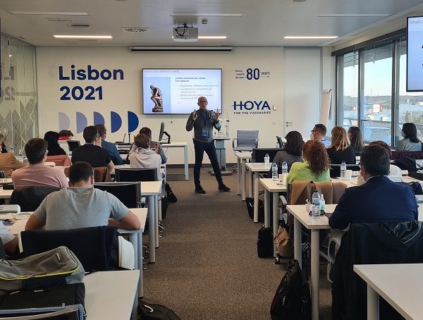Hoa impartió un curso sobre las lentes Miysmart en Portugal