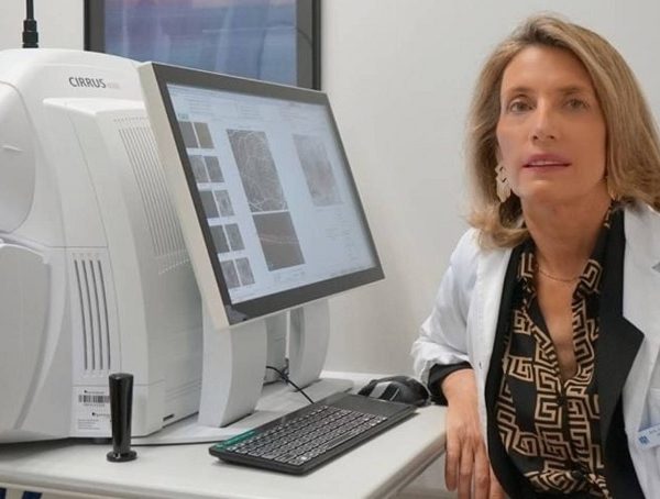 Isabel Garabito, jefa de la Unidad de Oftalmología del Hospital Ruber Internacional