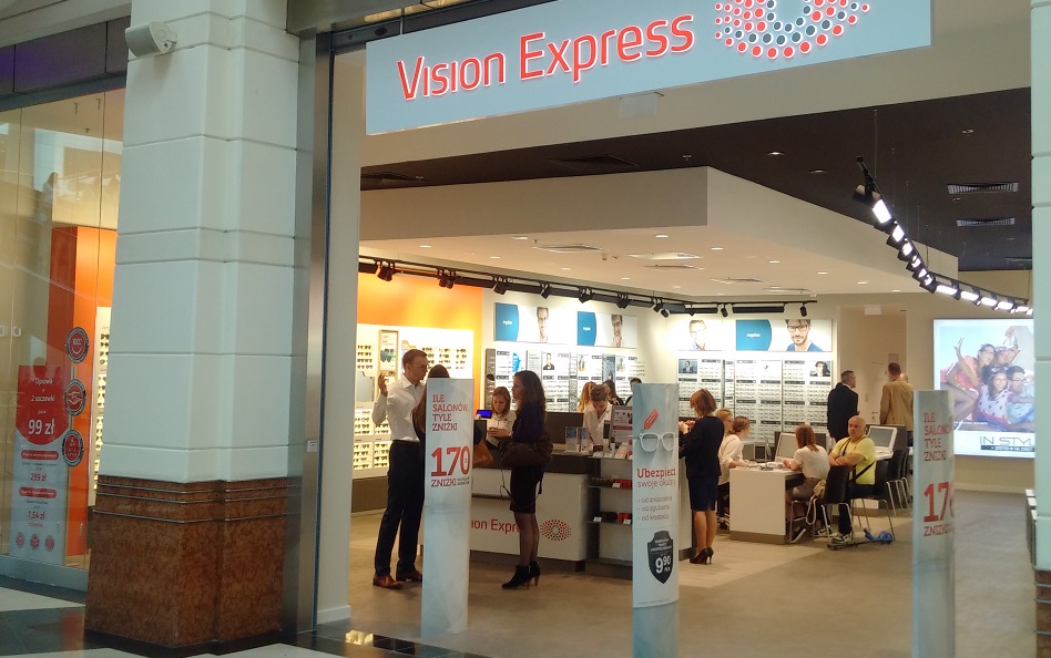 Essilorluxottica restringe sus operaciones en Rusia. Vision Express , Polonia