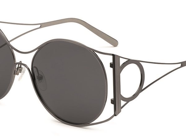 Nuevo modelo de gafa de sol de Salvatore Ferragamo, fabricado por Marchon.