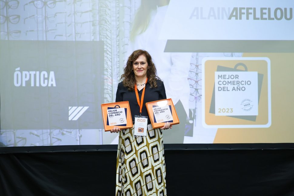 Alain Afflelou recibe el premio a ‘Mejor comercio’ y ‘Mejor franquicia” de 2023