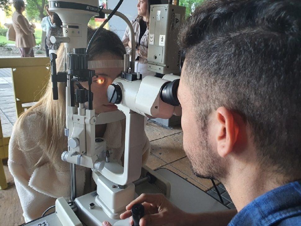 Los alumnos del grado de óptica de la Universidad de Alicante harán sus prácticas en los hospitales de Vithas