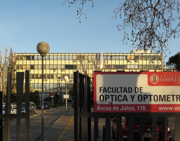 UCM. Universidad Complutense de Madrid: medio siglo impartiendo los estudios de óptica