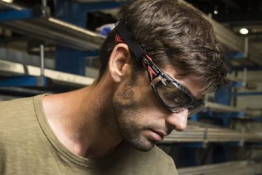 Bollé Safety crea un servicio de personalización de gafas de protección