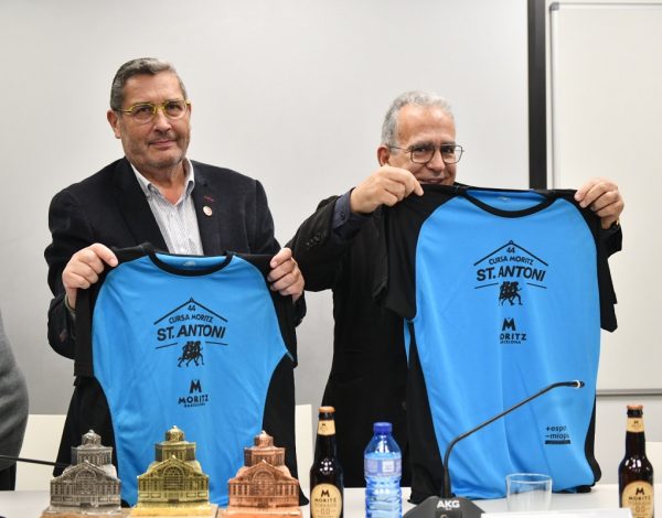 Joaquim Grau Inglada y Alfons Bielsa, presidente y vicepresidente del Coooc, durante la presentación de la Cursa Moritz Sant Antoni