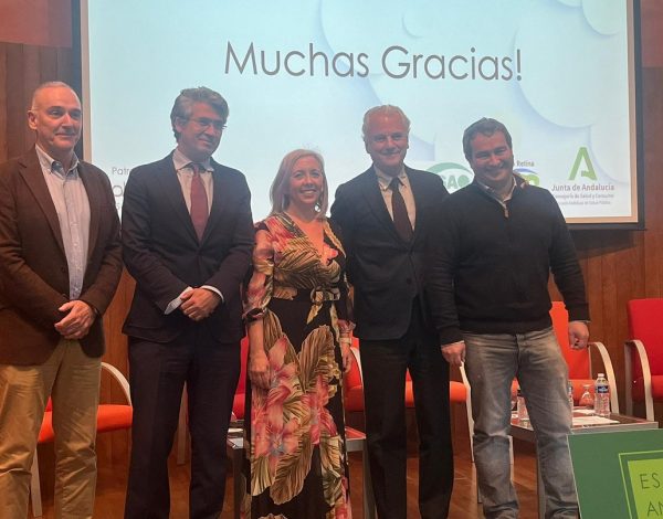 El Servicio Andaluz de Salud impulsa la formación de profesionales de oftalmología