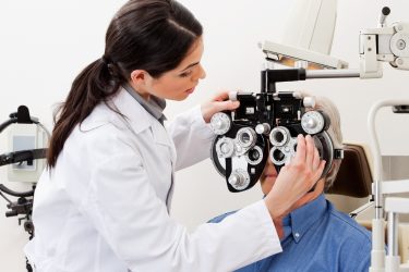 La lista de espera para los servicios de oftalmología crece un 13% en 2022