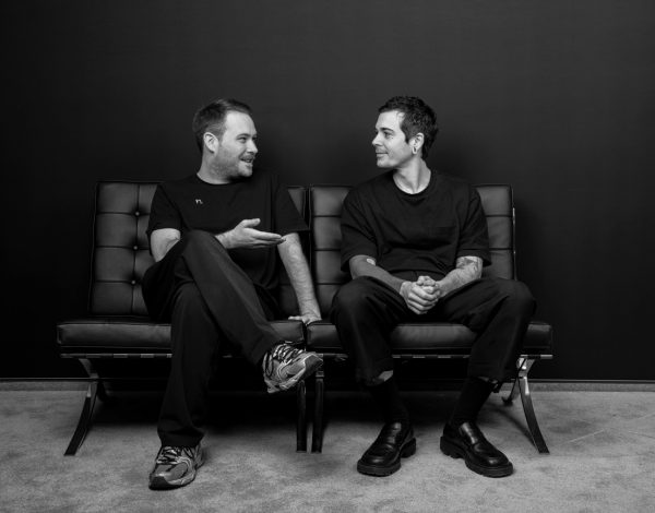 Michael Hueyng y Gabriel Kirschner encabezan ahora el equipo creativo de Neubau Eyewear.