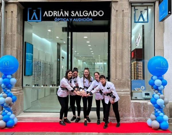 Adrián Salgado Óptica y Audición está firmemente implantado en Galicia