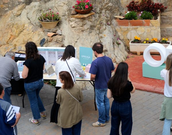 Opticalia impulsa su campaña ‘Veo veo’ con una acción de salud visual en la localidad de Alcudia de Veo