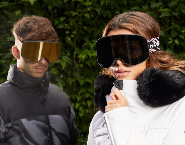 Hawkers refuerza su relación con el piloto de Fórmula 1 Pierre Gasly a través del lanzamiento de las Artik Big, unas gafas de alto rendimiento para la nieve.