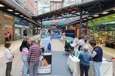 El 22% de las 638 personas evaluadas en la campaña de detección precoz de patologías de retina, realizada durante la última semana por equipos de Miranza, presenta sospecha de algún problema ocular.