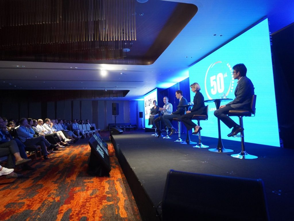 El evento reunió a más de 500 directivos de empresas de óptica. FOTO: Hoya