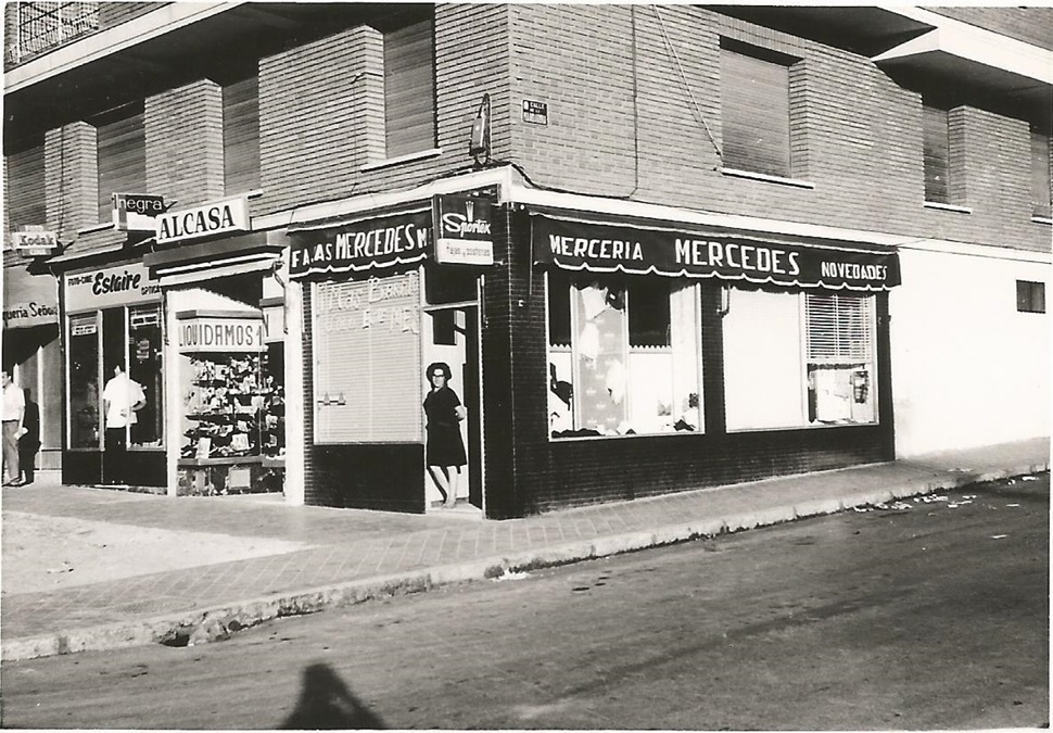 Mercería de la abuela Mercedes en Madrid, el origen de lo que hoy es óptica Estaire.