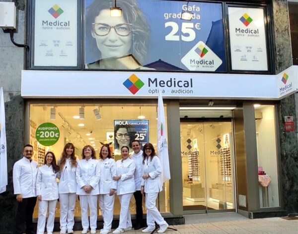 Inauguración del centro de Medical Óptica Audición en Torrelavega. FOTO: Medical Óptica Audición