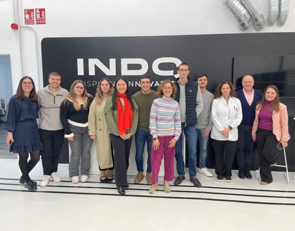 Indo se acerca al semillero de la óptica: dicta tres cursos de formación a los alumnos de la Universidad CEU San Pablo