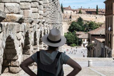España dispara el turismo: más visitantes y mayor gasto en el primer trimestre de 2025