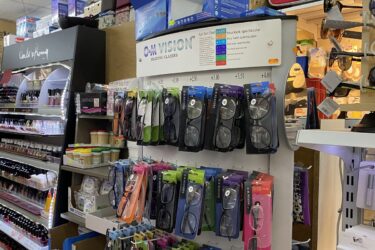 La ANEOP alerta a la población sobre los efectos adversos de las gafas premontadas