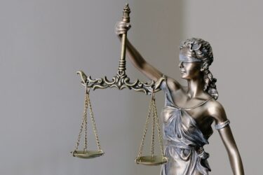 Una sentencia obliga a Asturias a pagar las gafas a un trabajador por uso de pantallas