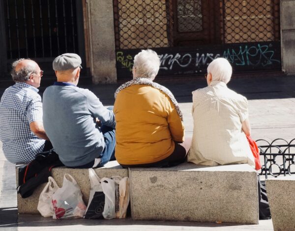 El 75% de personas con discapacidad auditiva tiene 65 años