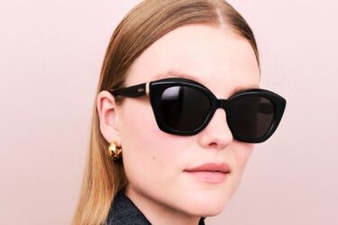 De Rigo suma y sigue su marcha enel mercado mundial de las gafas. La multinacional ha renovado su acuerdo de licencia con Mulberry England para el desarrollo, producción y distribución de sus colecciones de gafas hasta 2031.