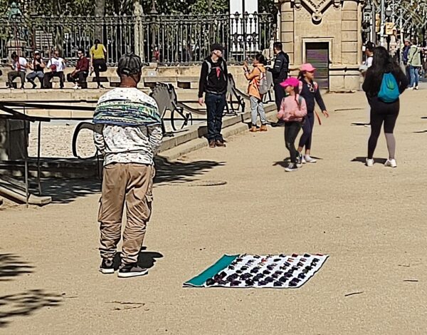 La Unión Europea incauta 112 millones de artículos falsificados por un valor de 3.800 millones de euros en 2024