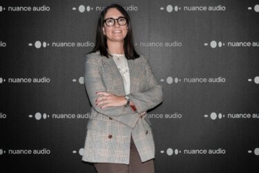Essilorluxottica impulsa Nuance Audio en España con formación para audioprotesistas