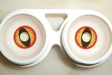 Las lentes cosméticas que se utilicen en el Entroido deben estar adaptadas antes de su uso por un óptico optometrista, según recomienda el Colexio de Ópticos Optometristas de Galicia