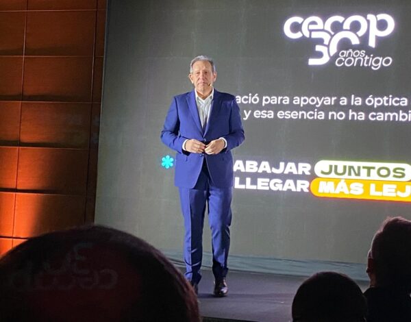 Cecop está de aniversario. El grupo fundado y liderado por Jorge Rubio cumple 30 años con una red de 6.000 ópticas asociadas en seis países —España, Brasil, Italia, Portugal, Reino Unido y Alemania— y una estructura internacional que suma 60 partners globales.